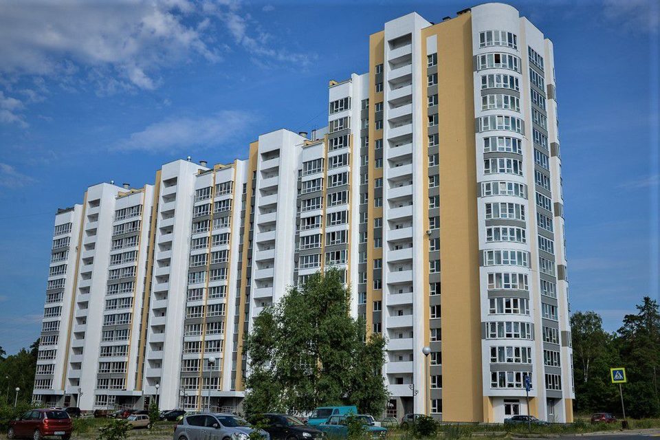 Многоэтажный 4-х секционный жилой дом со встроенными нежилыми помещениями по ул. Ленина в мкр. 13А г. Заречный Пензенской области